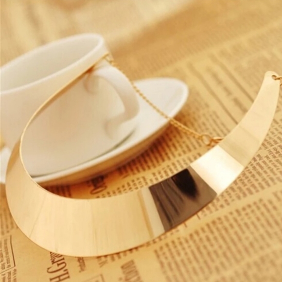 NECKLACE - Picture 2 of 4